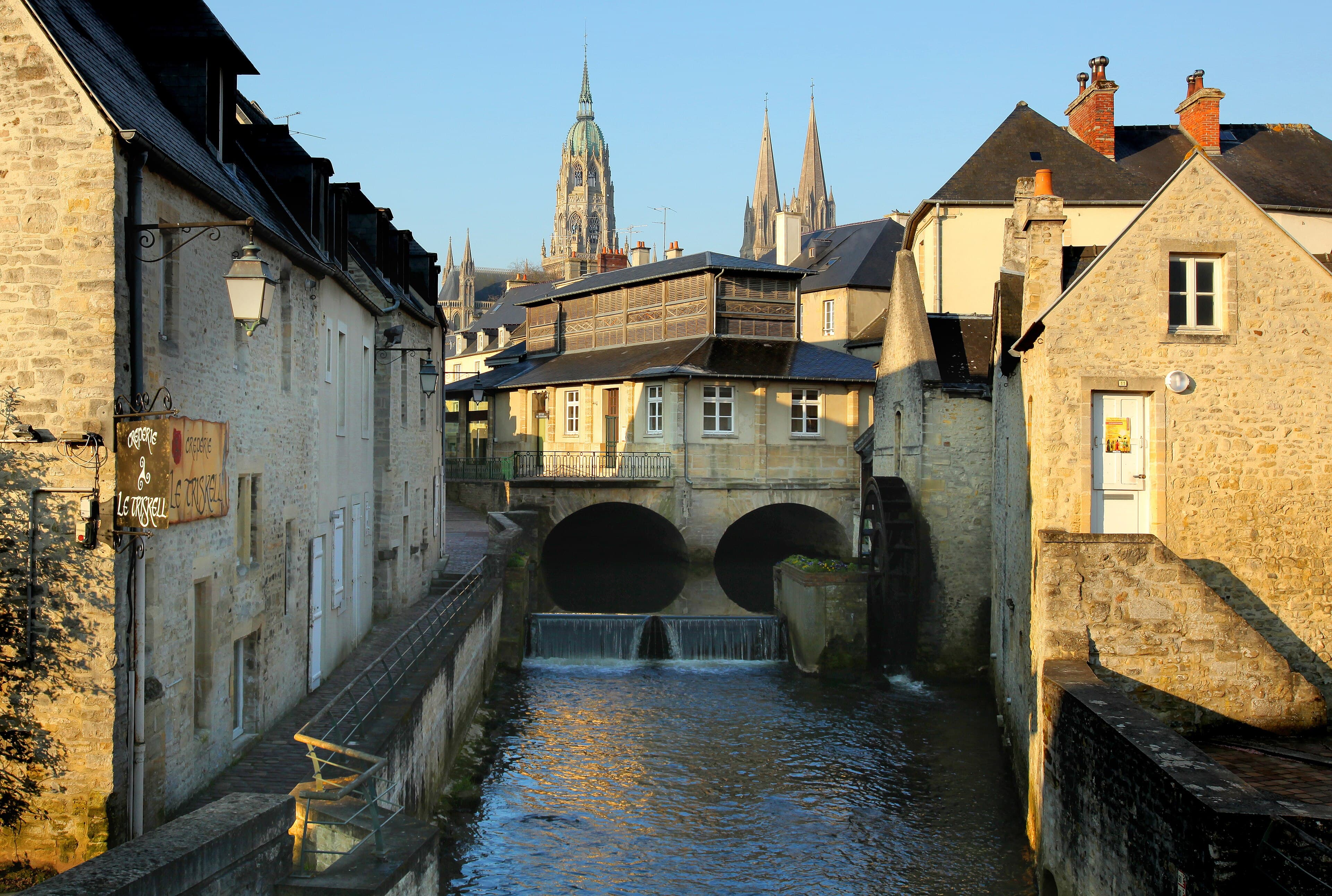 Photographie : Bayeux : où habiter et investir dans le neuf